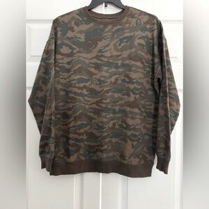 Men’s Camo Sweatshirt Size Medium NWOT